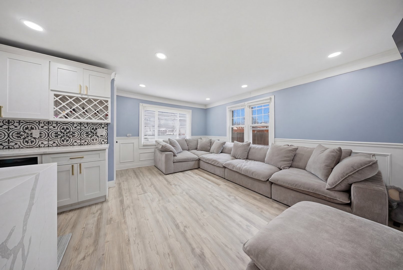 2713 Landen Drive, Melrose Park, IL 60164