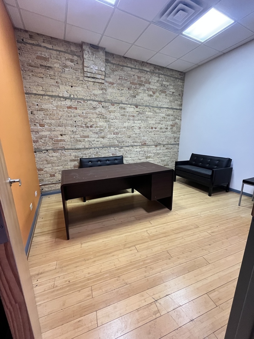 4203 W Fullerton Avenue, Chicago, IL 60639