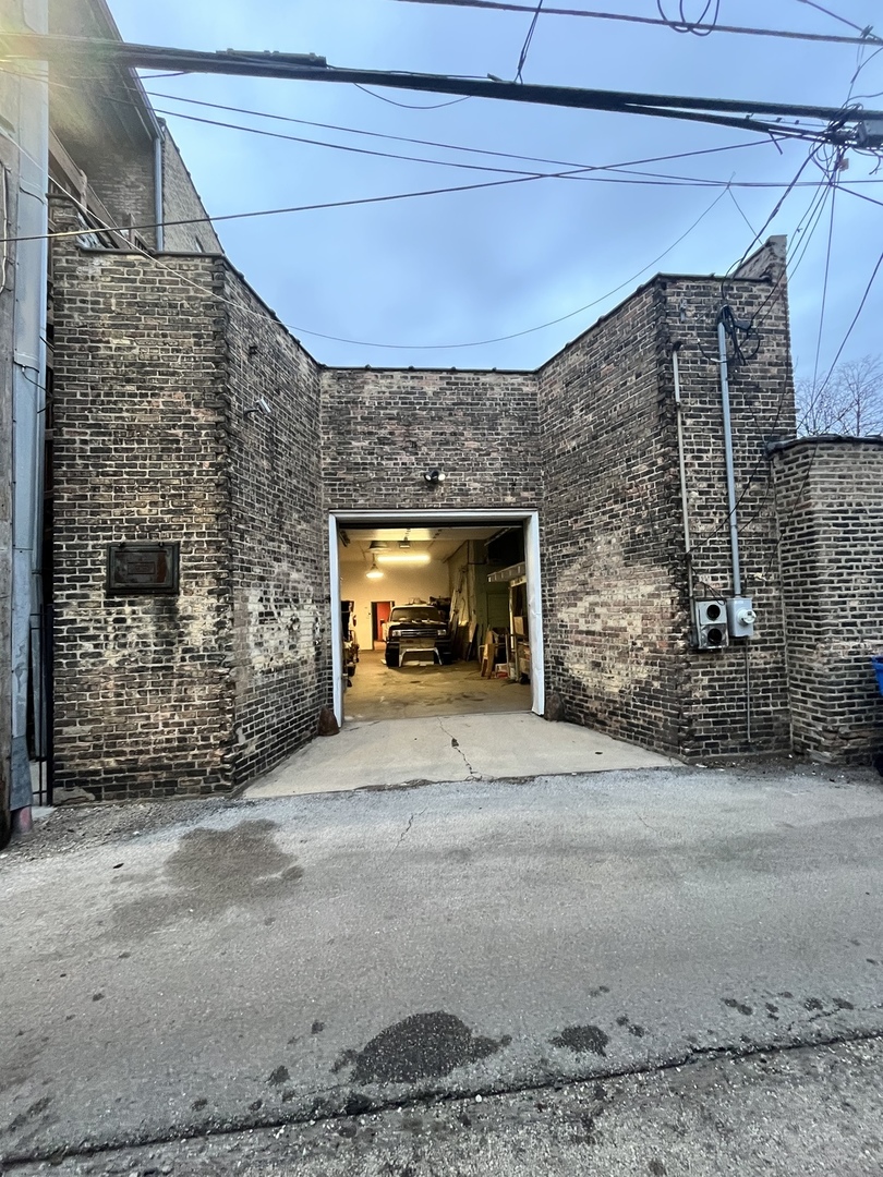 4203 W Fullerton Avenue, Chicago, IL 60639