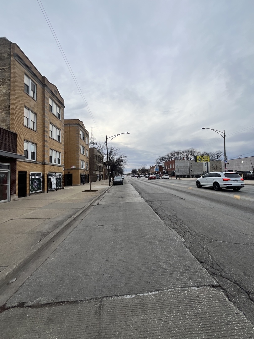 4203 W Fullerton Avenue, Chicago, IL 60639