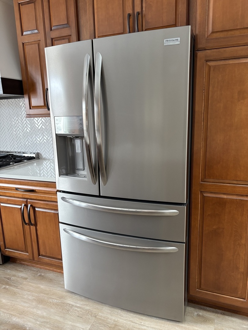 8320 Heather Lane, Tinley Park, IL 60477