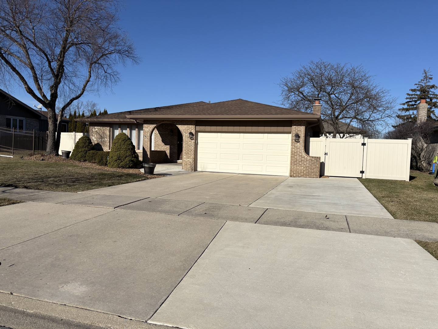 8320 Heather Lane, Tinley Park, IL 60477