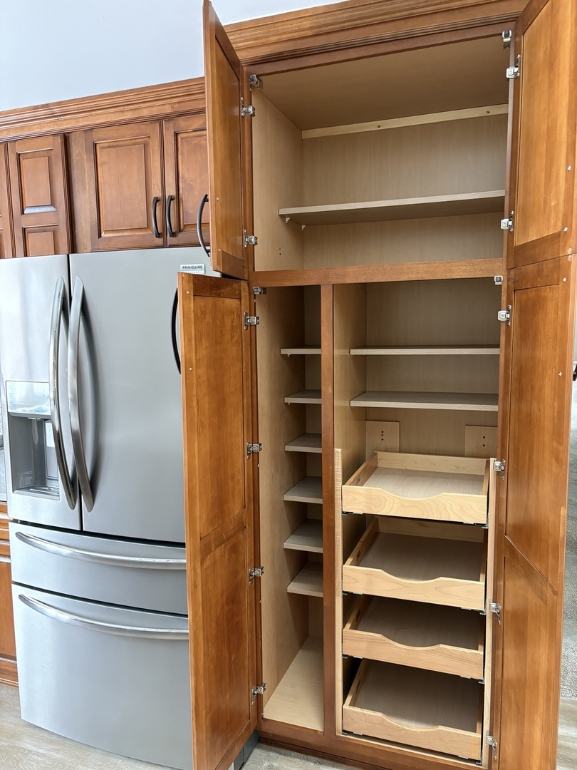 8320 Heather Lane, Tinley Park, IL 60477