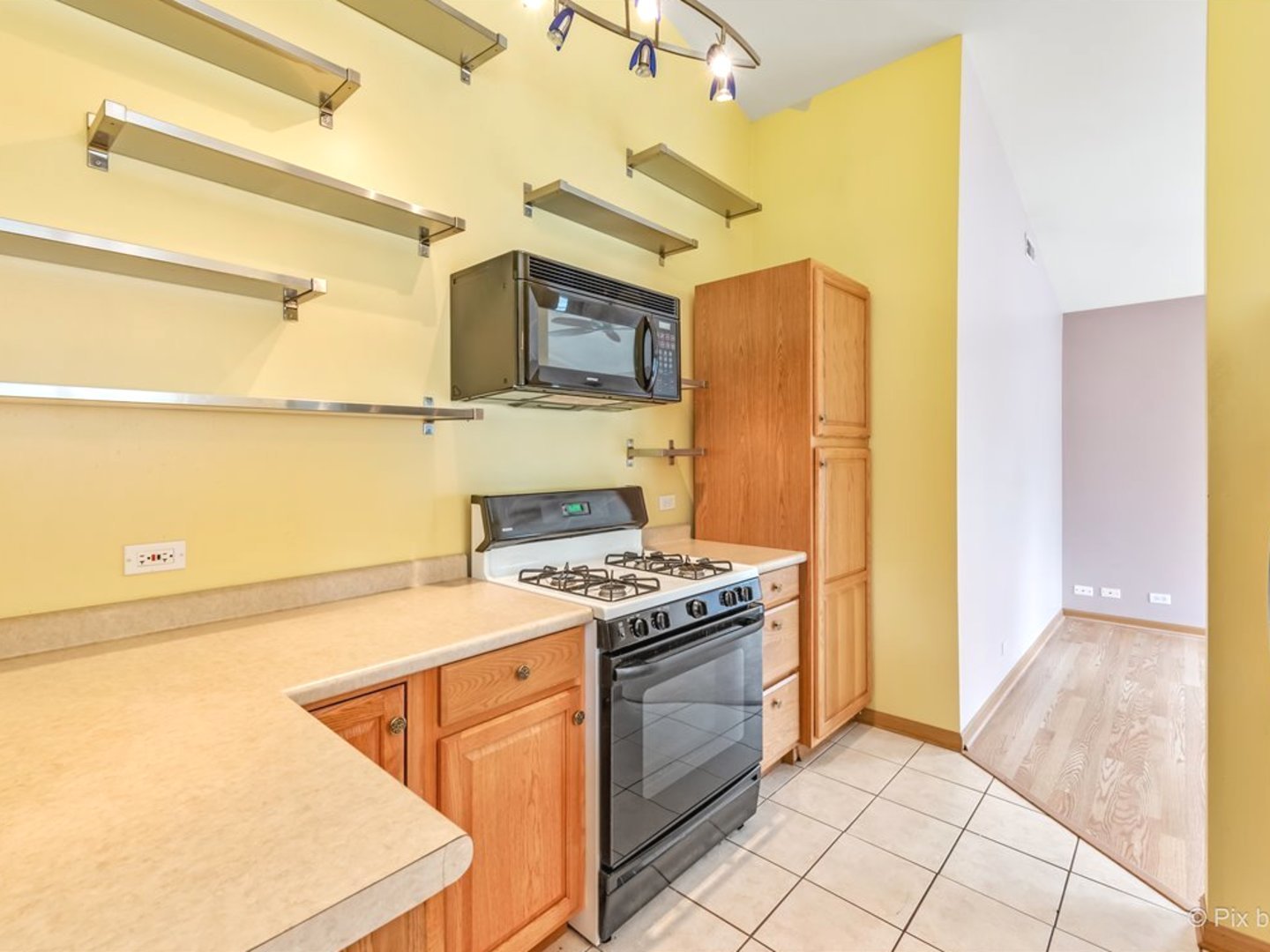 4909 Spencer Avenue #B, Lisle, IL 60532