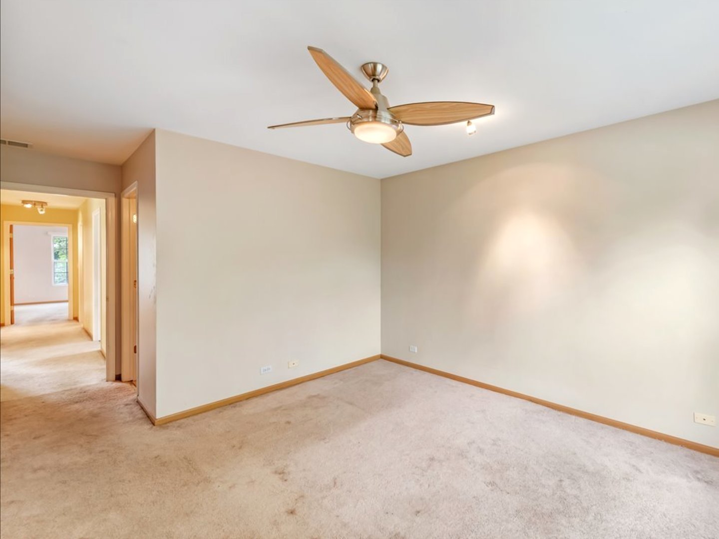 4909 Spencer Avenue #B, Lisle, IL 60532