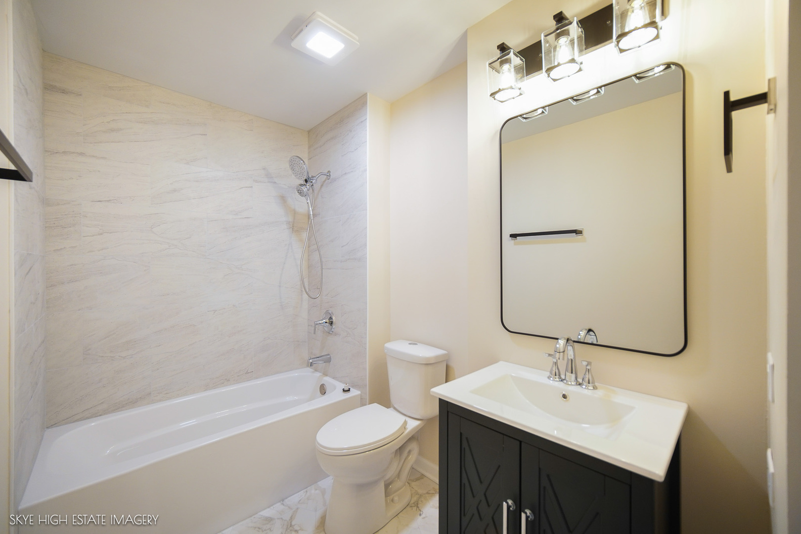 900 W Sunset Drive #505, Glenwood, IL 60425