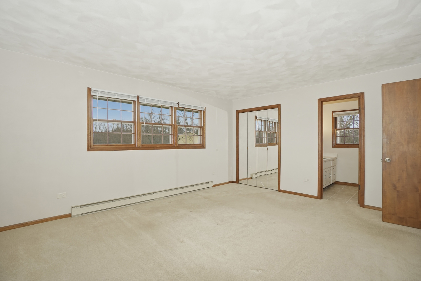 38679 N Pine Grove Avenue, Wadsworth, IL 60083