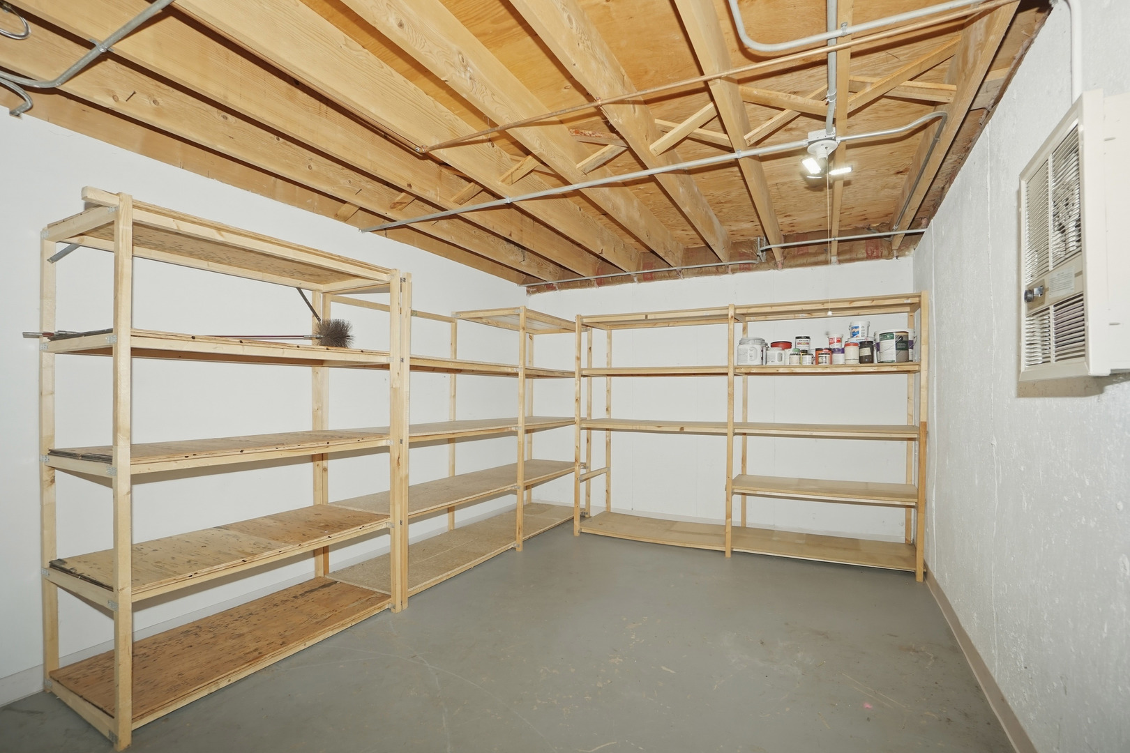 38679 N Pine Grove Avenue, Wadsworth, IL 60083