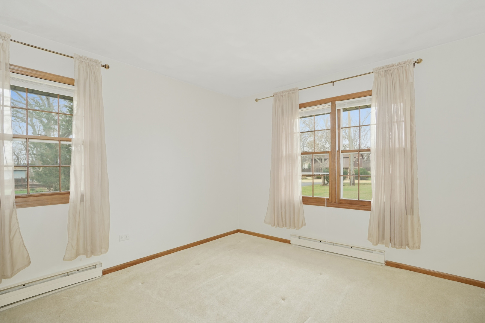 38679 N Pine Grove Avenue, Wadsworth, IL 60083