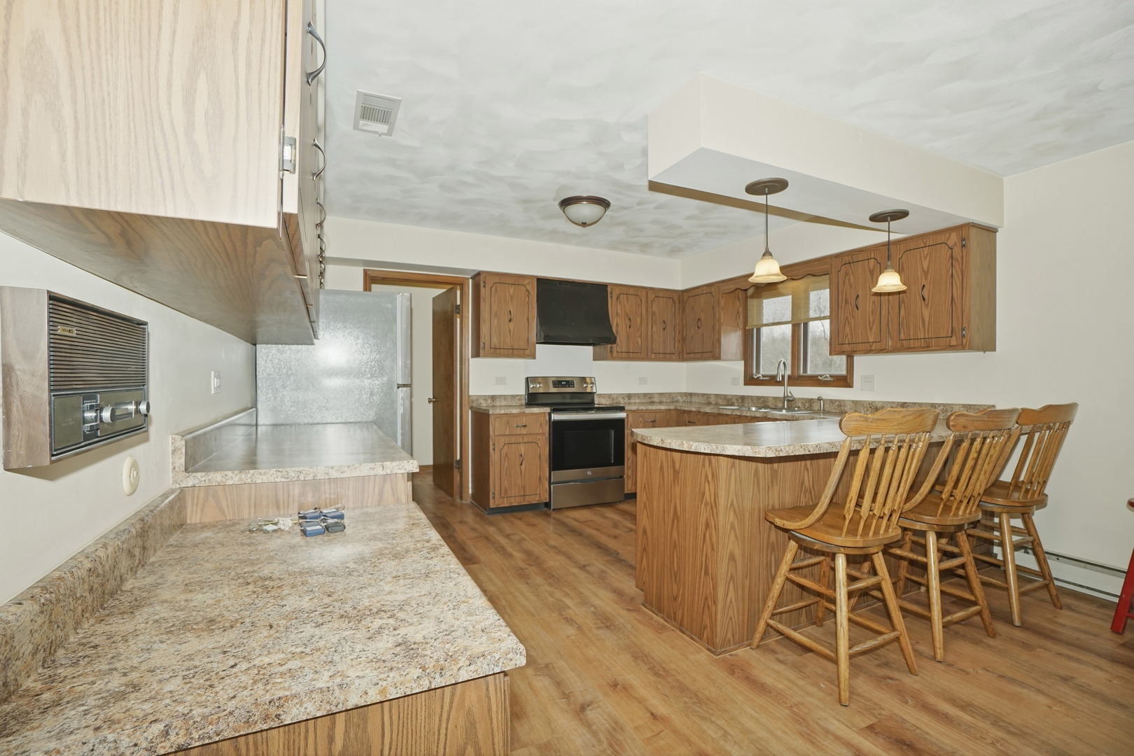 38679 N Pine Grove Avenue, Wadsworth, IL 60083