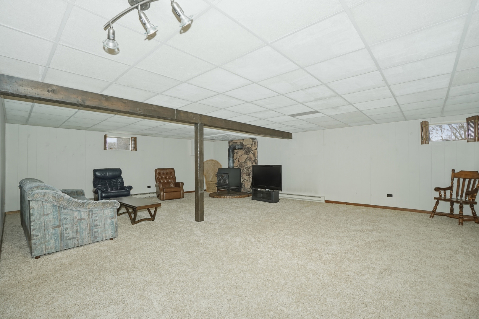 38679 N Pine Grove Avenue, Wadsworth, IL 60083