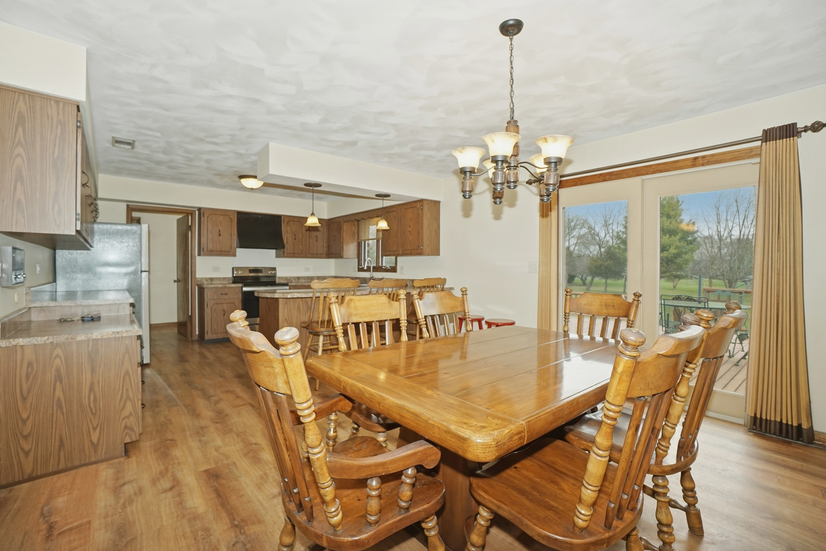 38679 N Pine Grove Avenue, Wadsworth, IL 60083