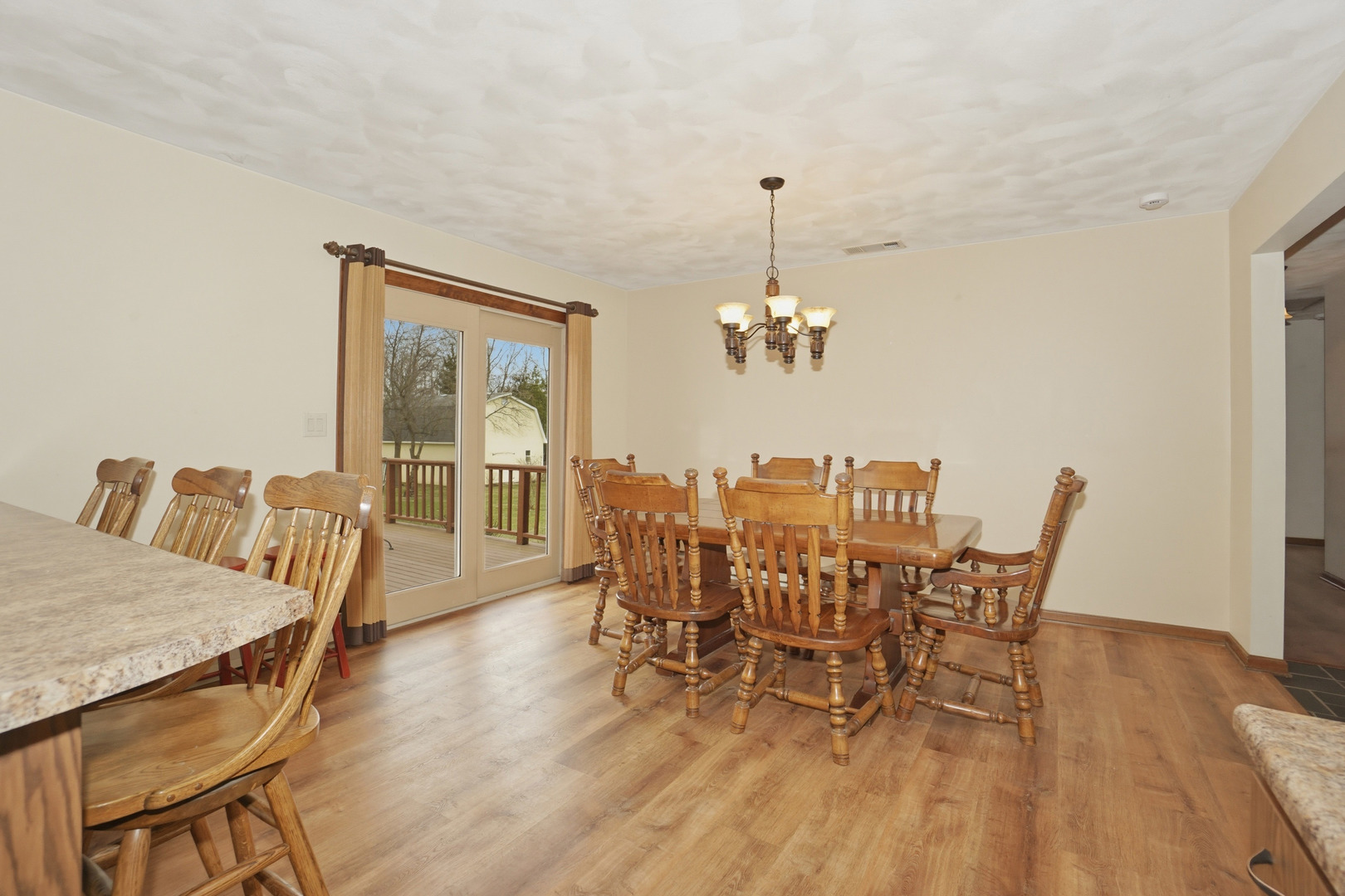 38679 N Pine Grove Avenue, Wadsworth, IL 60083