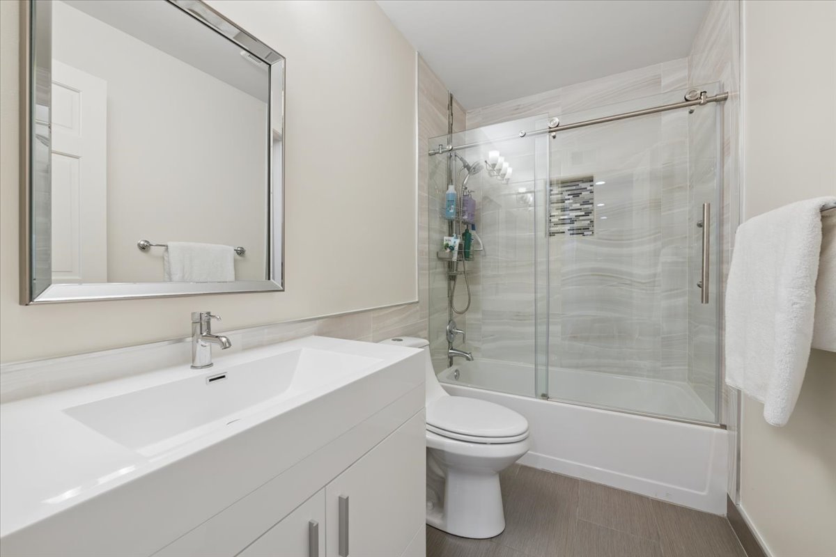 1164 S Hiddenbrook Trail, Palatine, IL 60067