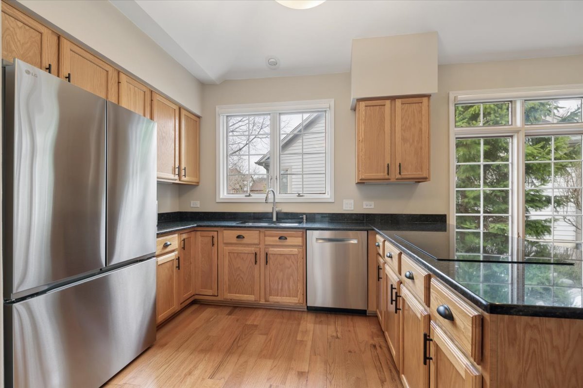 1164 S Hiddenbrook Trail, Palatine, IL 60067