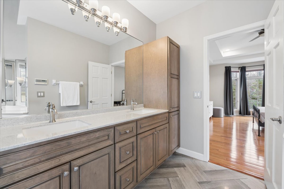 1164 S Hiddenbrook Trail, Palatine, IL 60067