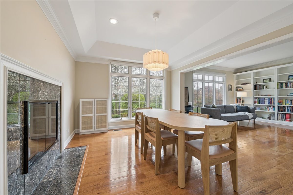 1164 S Hiddenbrook Trail, Palatine, IL 60067