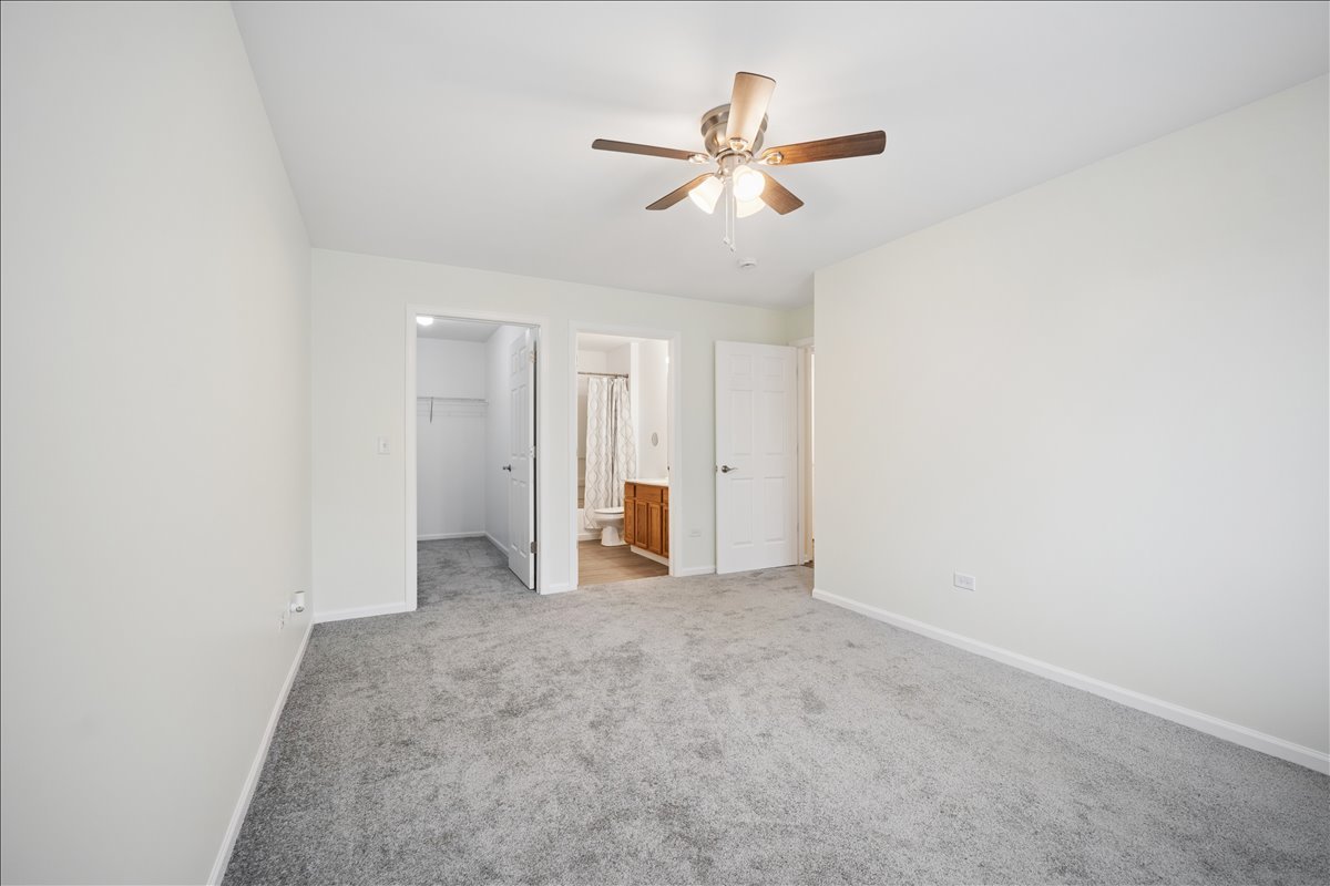 101 Silverstone Drive #101, Carpentersville, IL 60110