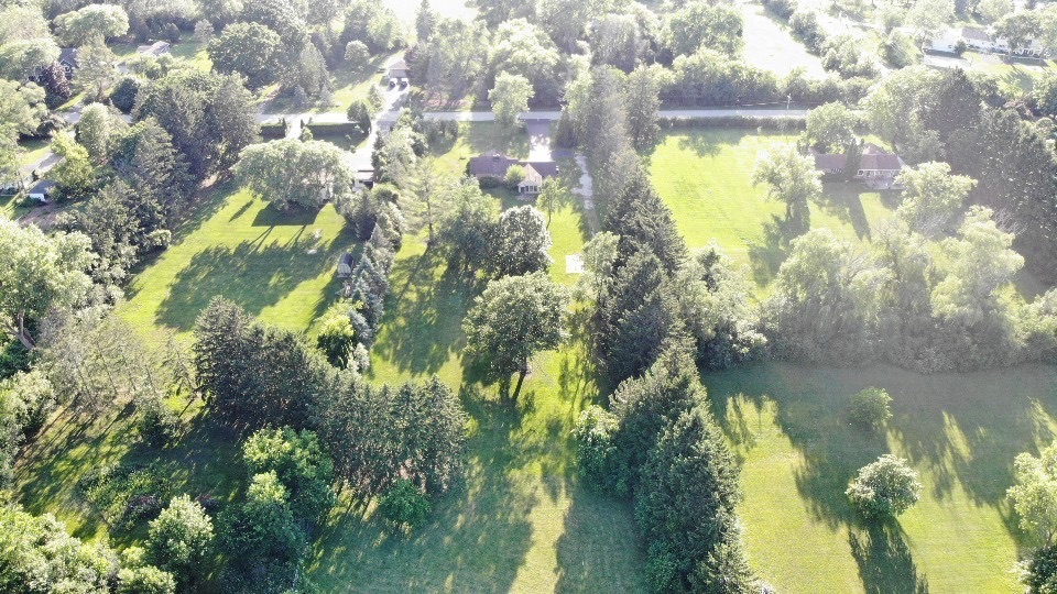 1270 Benson Lane, Green Oaks, IL 60048