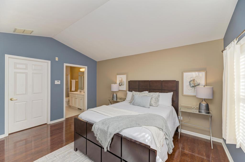 833 HAVENSHIRE Road #833, Naperville, IL 60565