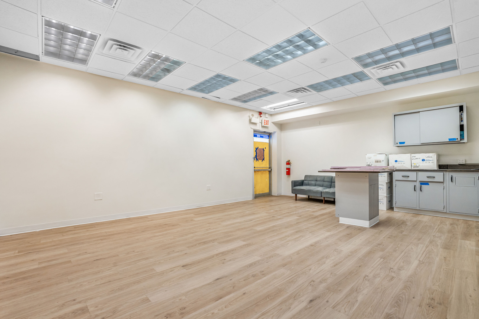 837 Mannheim Road, Bellwood, IL 60104