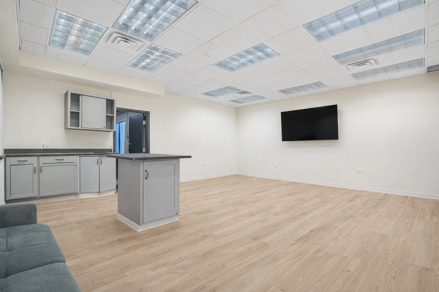 837 Mannheim Road, Bellwood, IL 60104