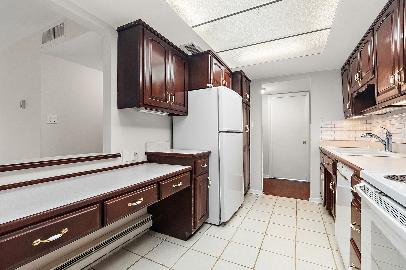 3001 Heritage Drive #106, Joliet, IL 60435