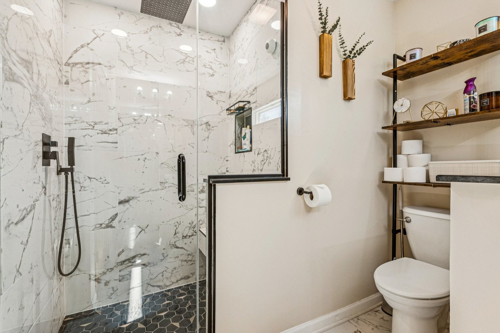 43144 N Lake Avenue, Antioch, IL 60002