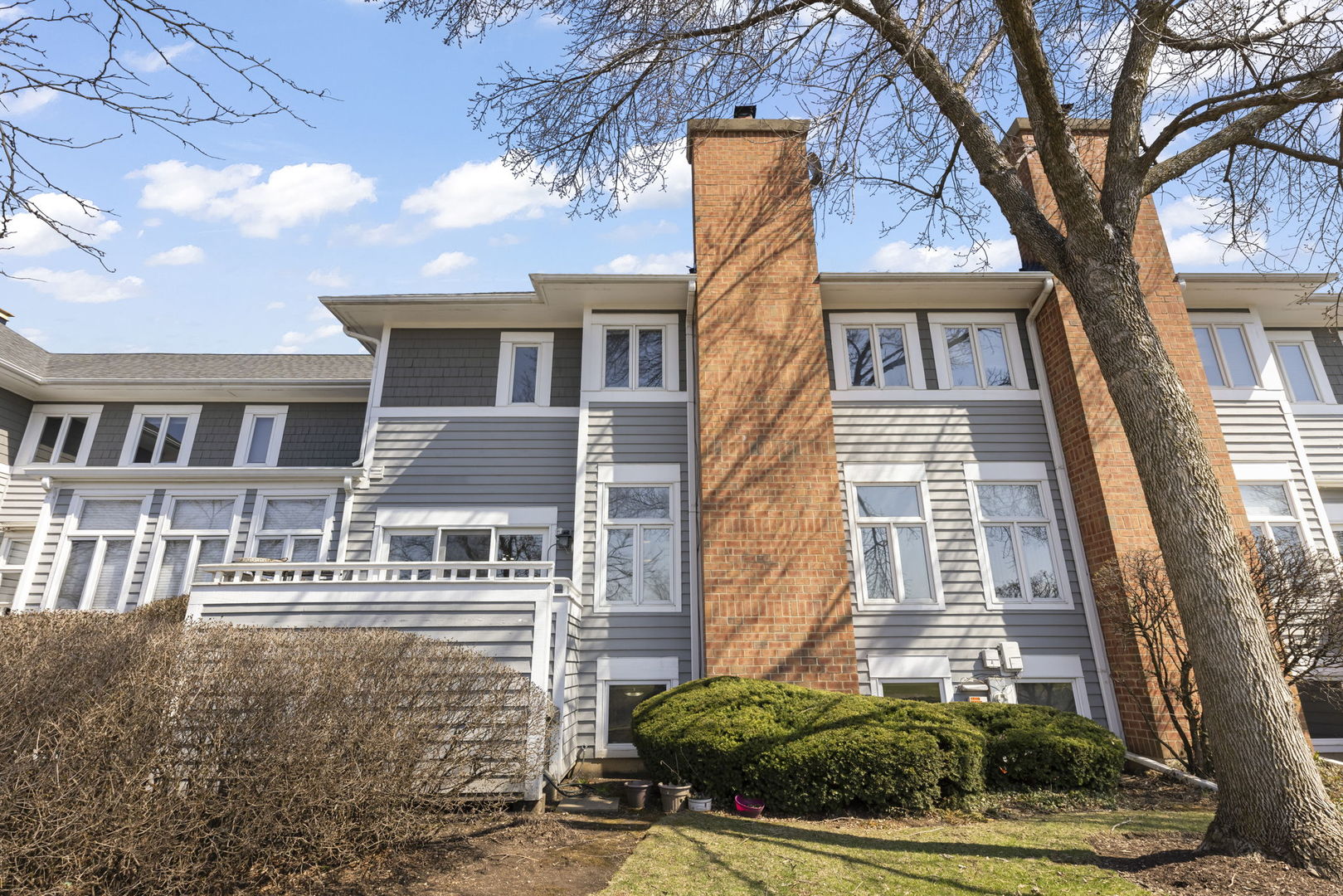 17 Mashie Court, Woodridge, IL 60517