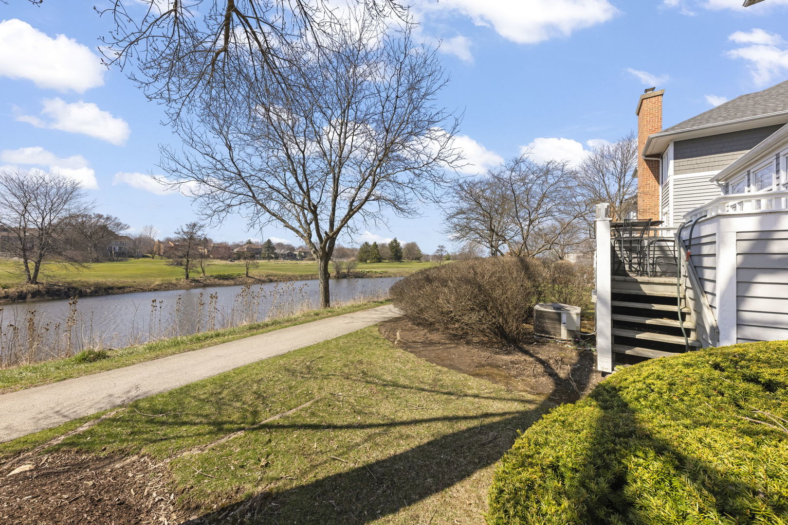 17 Mashie Court, Woodridge, IL 60517