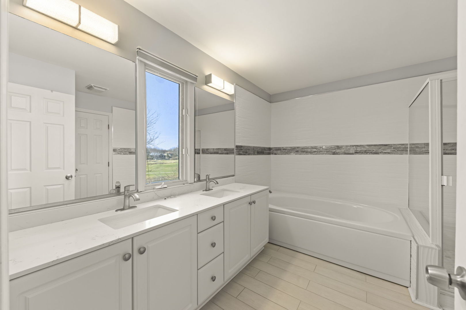 17 Mashie Court, Woodridge, IL 60517