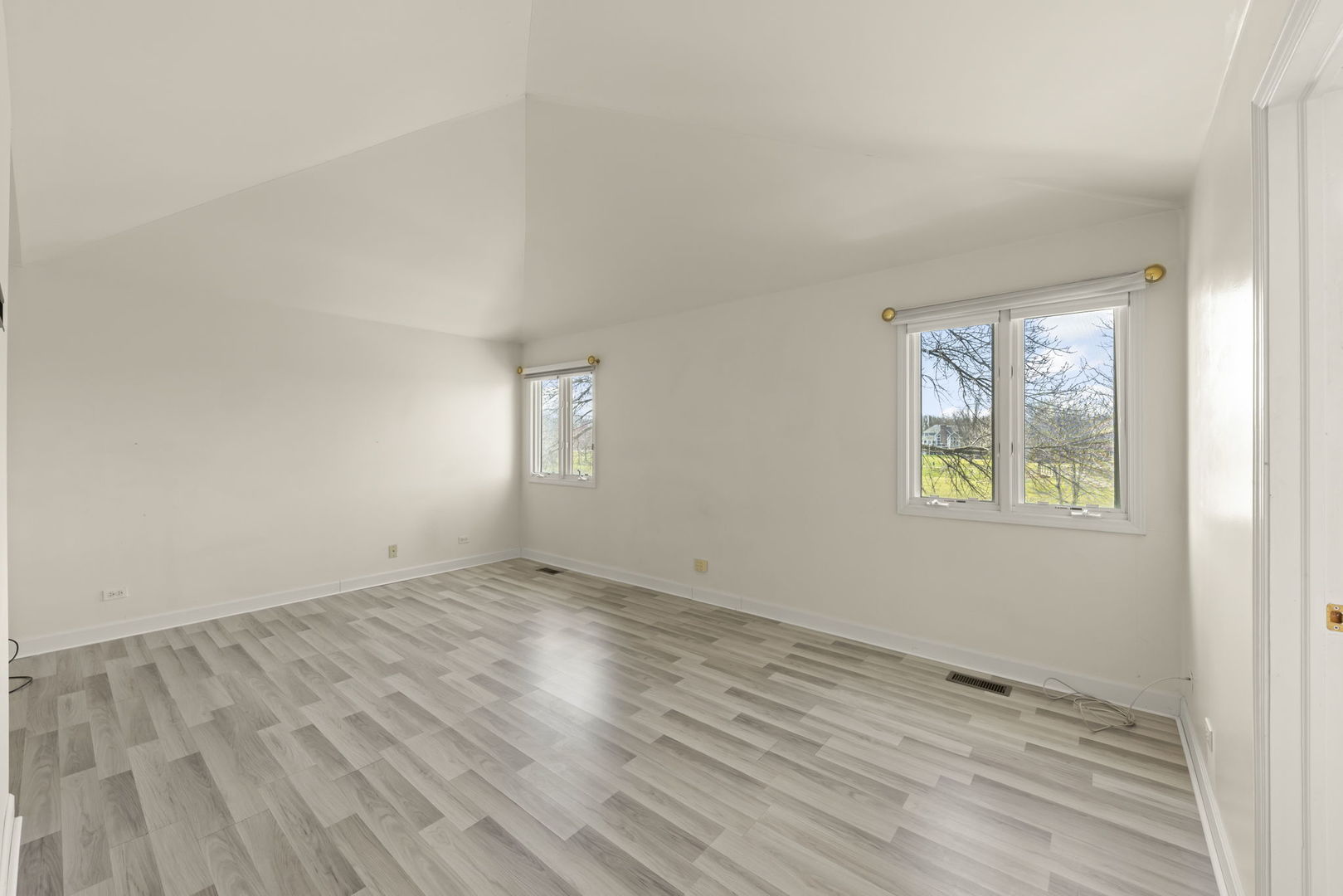 17 Mashie Court, Woodridge, IL 60517