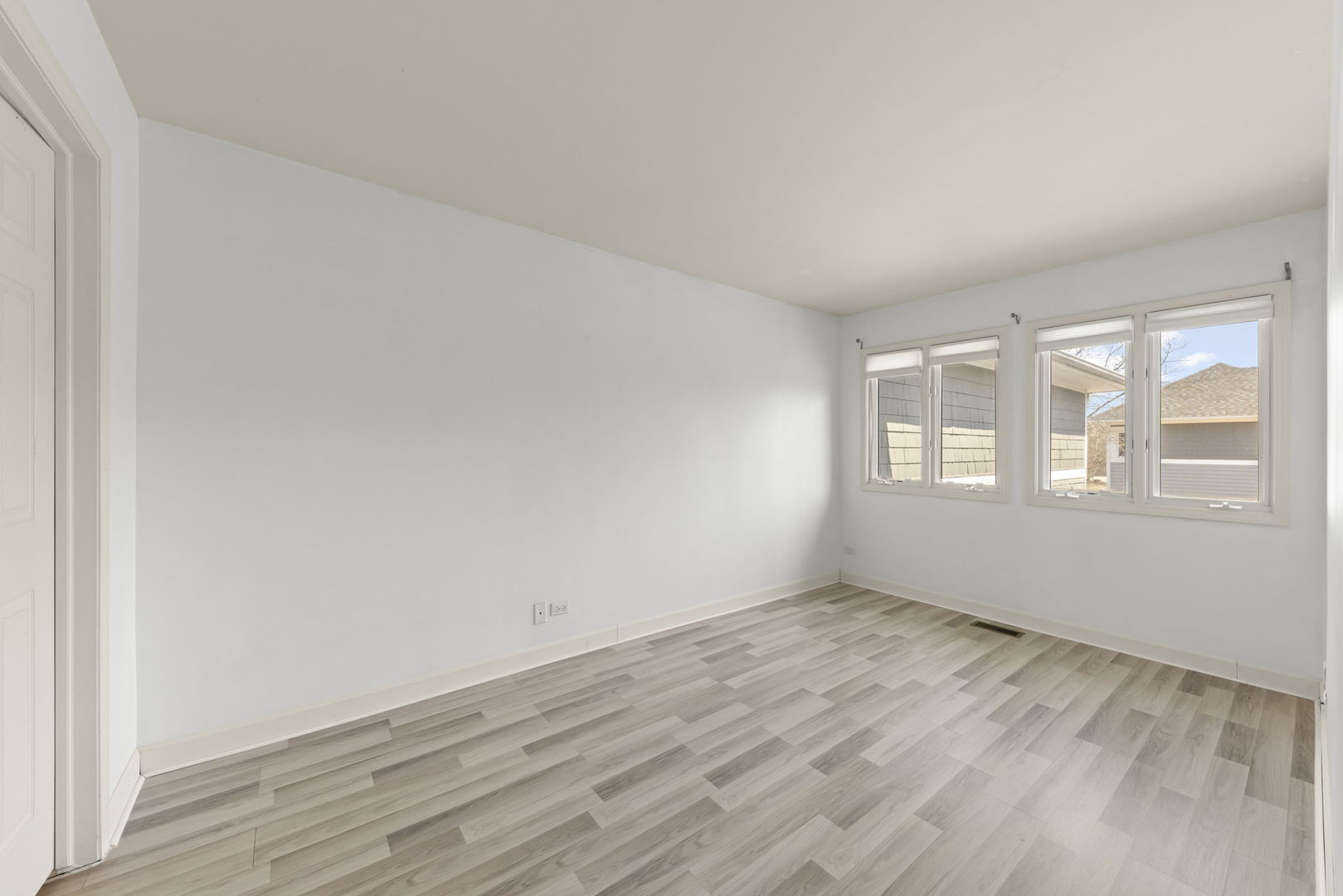 17 Mashie Court, Woodridge, IL 60517