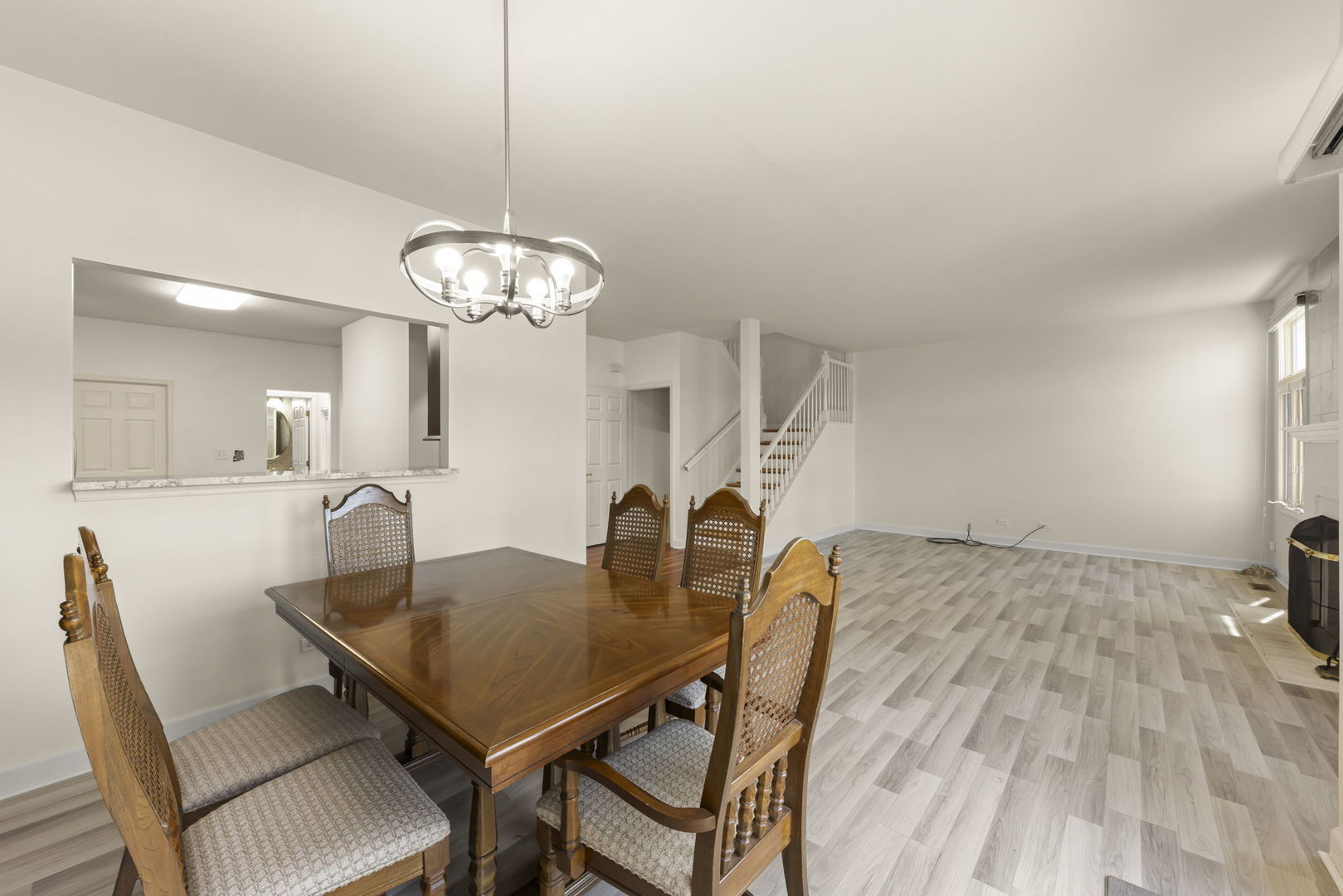 17 Mashie Court, Woodridge, IL 60517