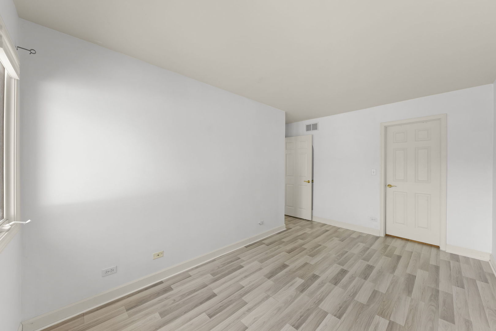 17 Mashie Court, Woodridge, IL 60517