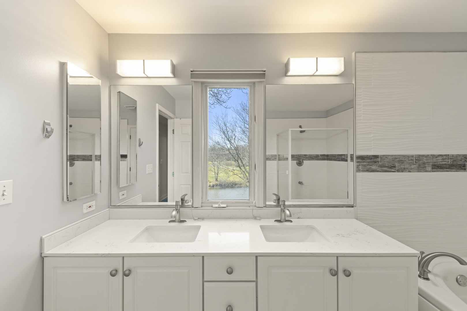 17 Mashie Court, Woodridge, IL 60517