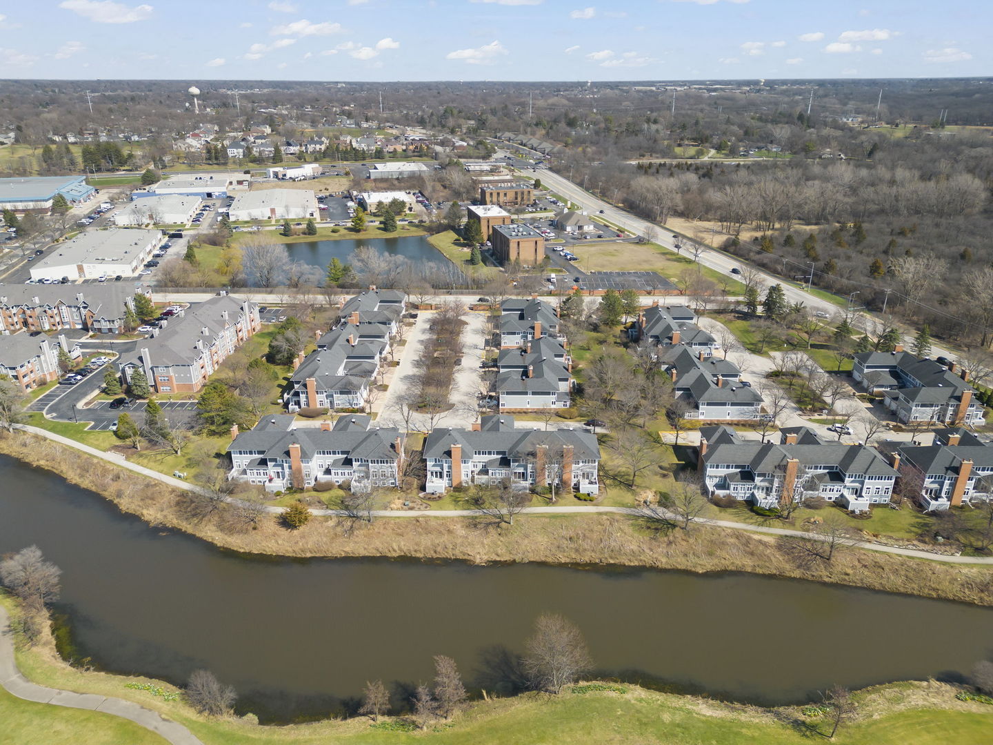 17 Mashie Court, Woodridge, IL 60517