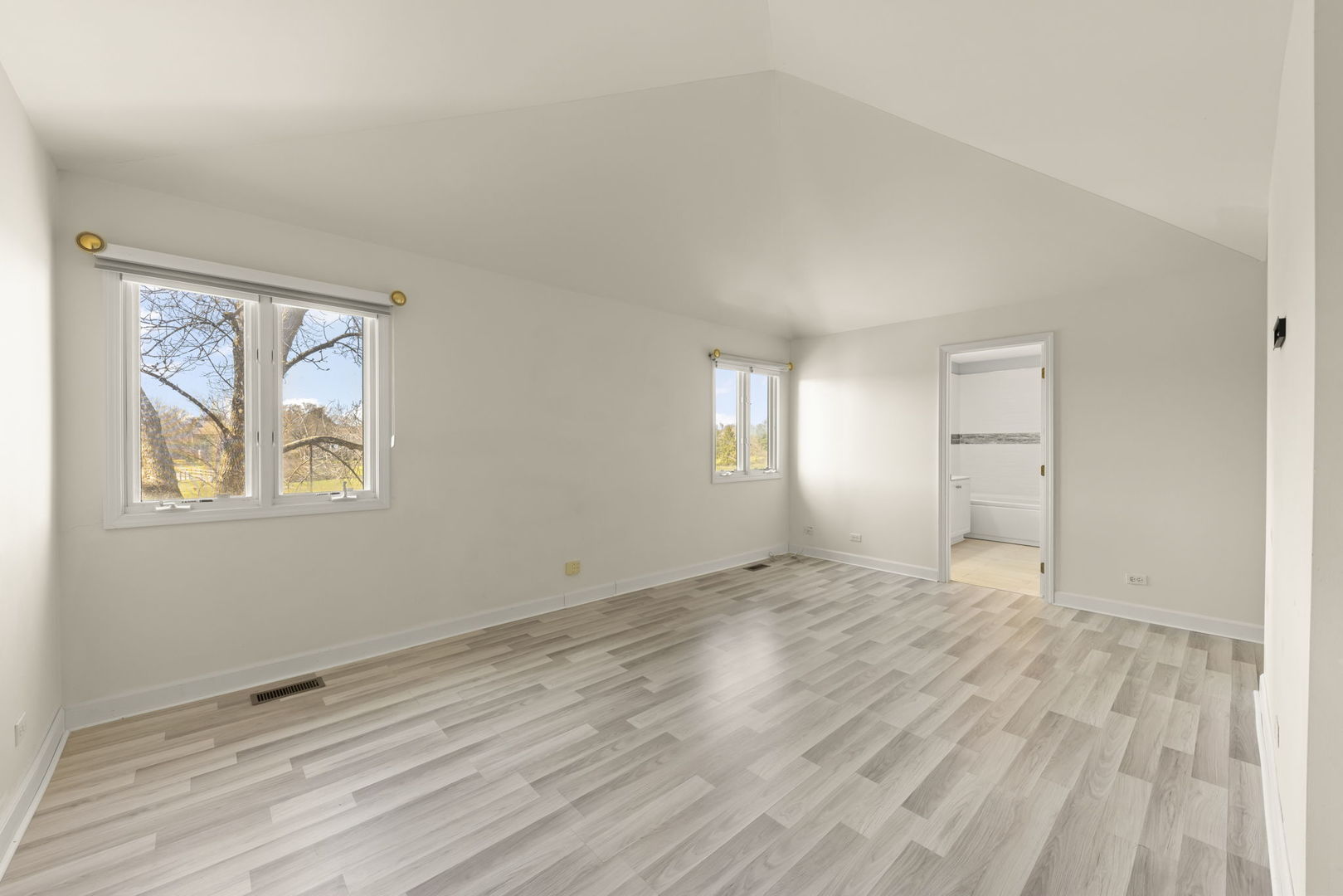 17 Mashie Court, Woodridge, IL 60517