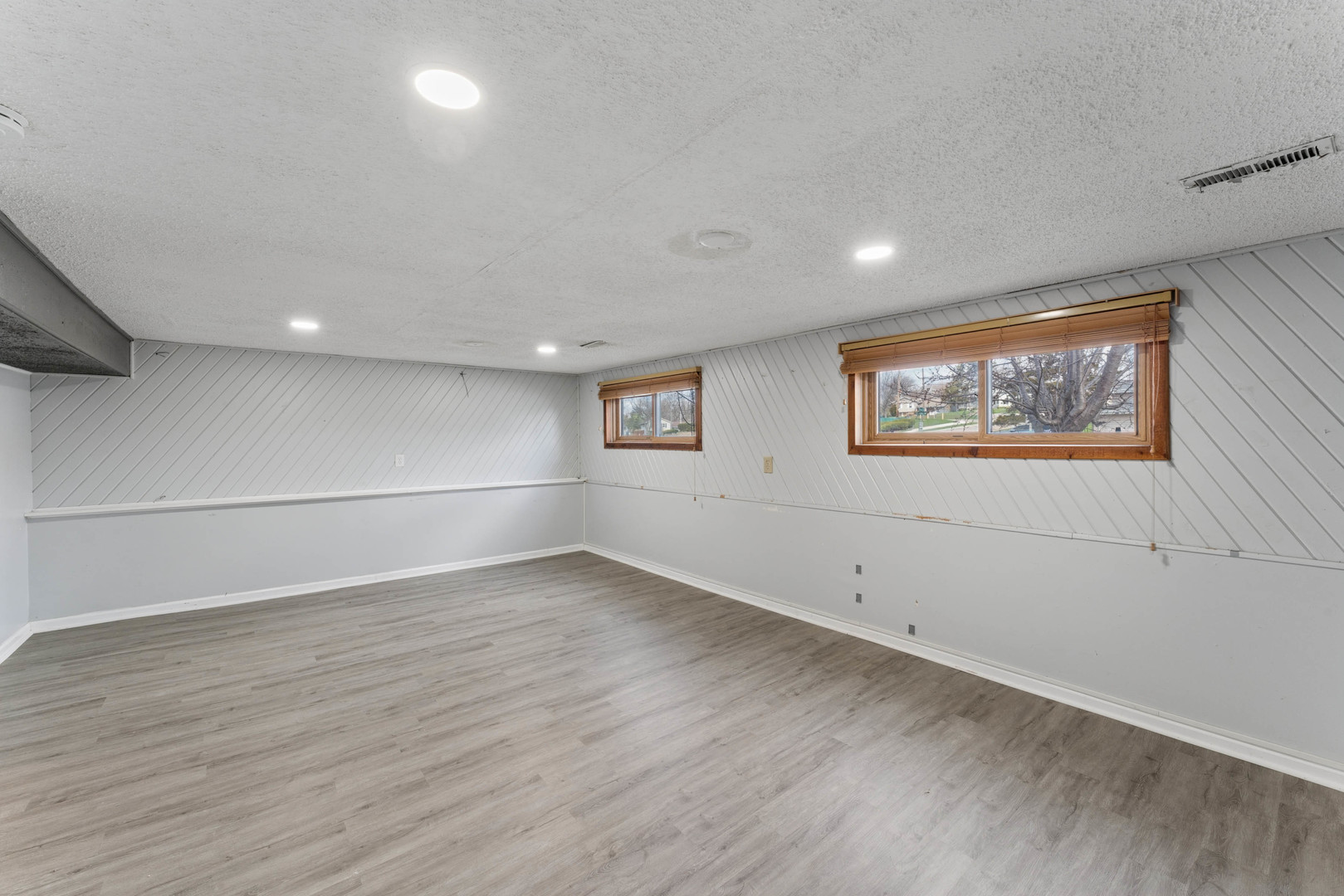 643 Armitage Avenue, Glendale Heights, IL 60139