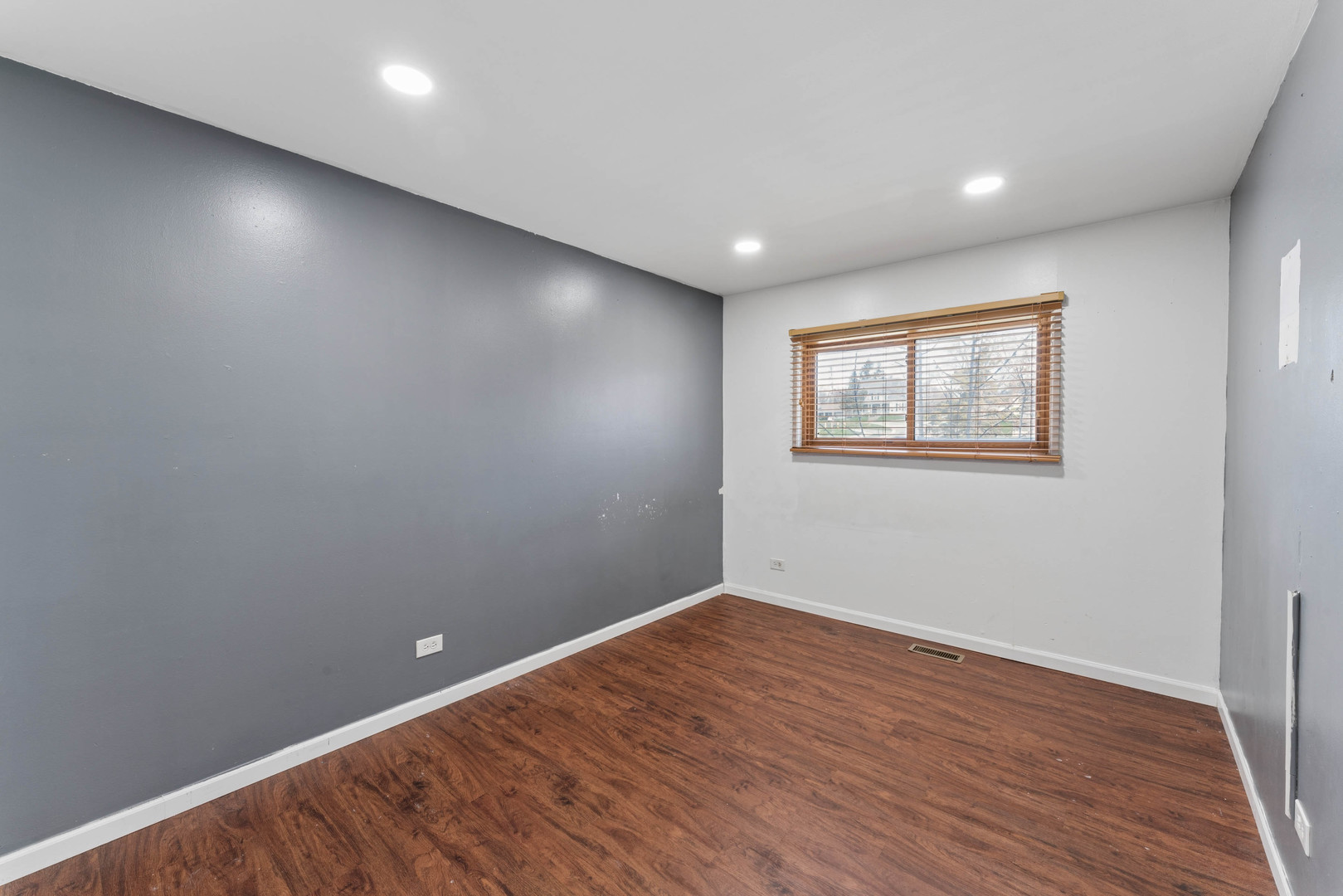 643 Armitage Avenue, Glendale Heights, IL 60139