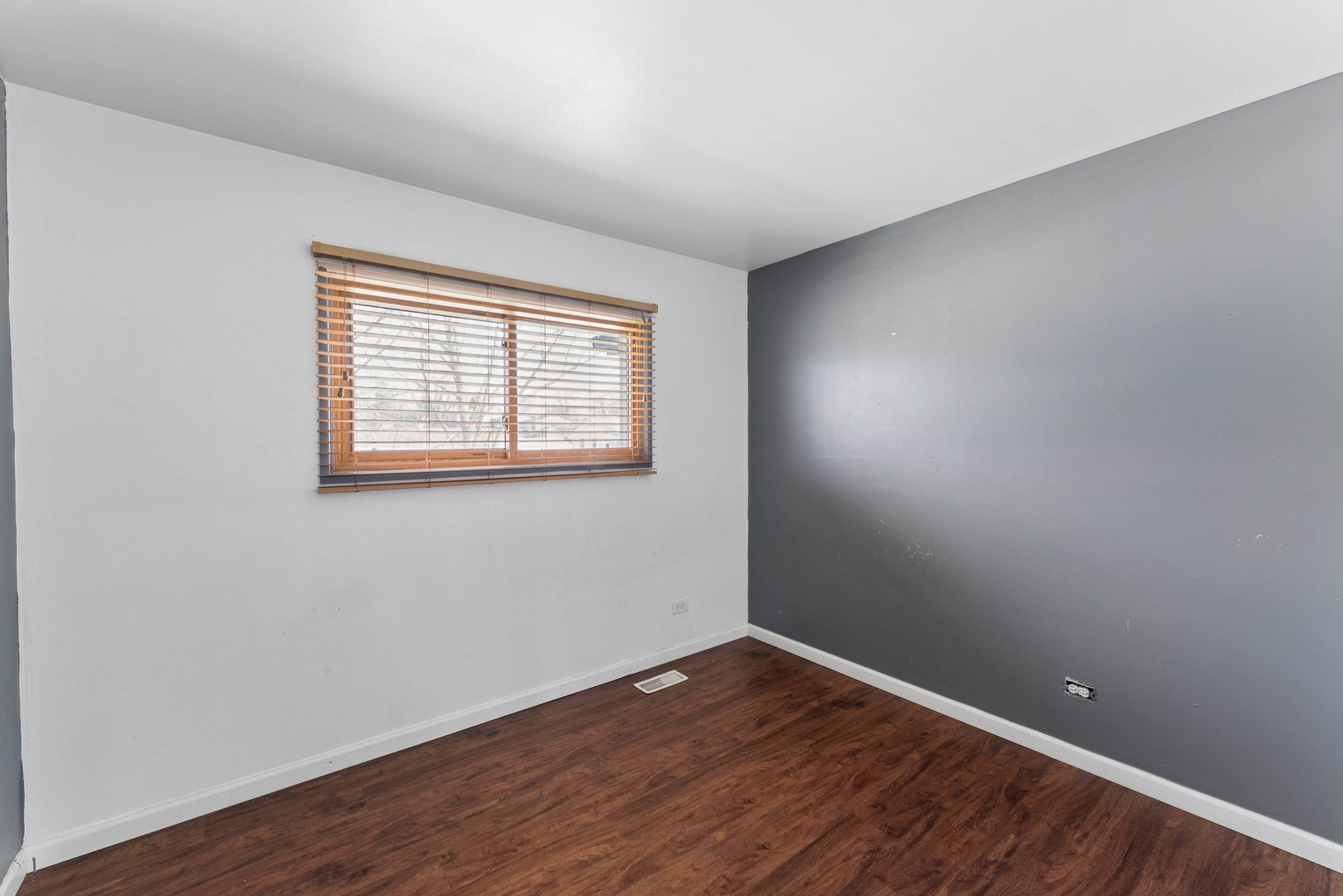 643 Armitage Avenue, Glendale Heights, IL 60139