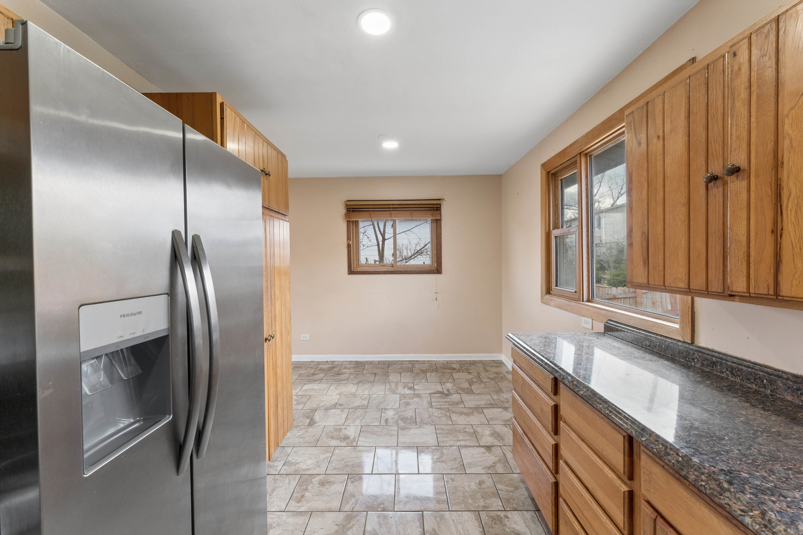 643 Armitage Avenue, Glendale Heights, IL 60139