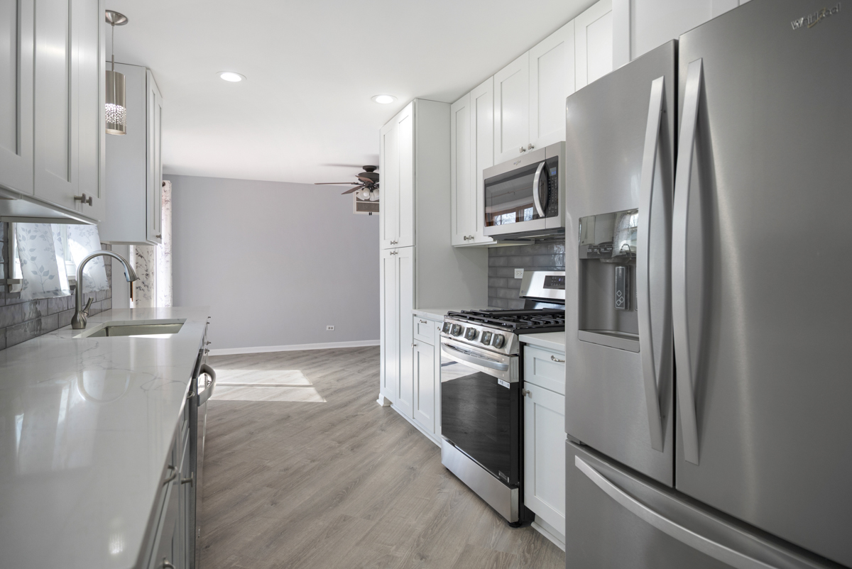 1241 Aspen Lane, Elk Grove Village, IL 60007