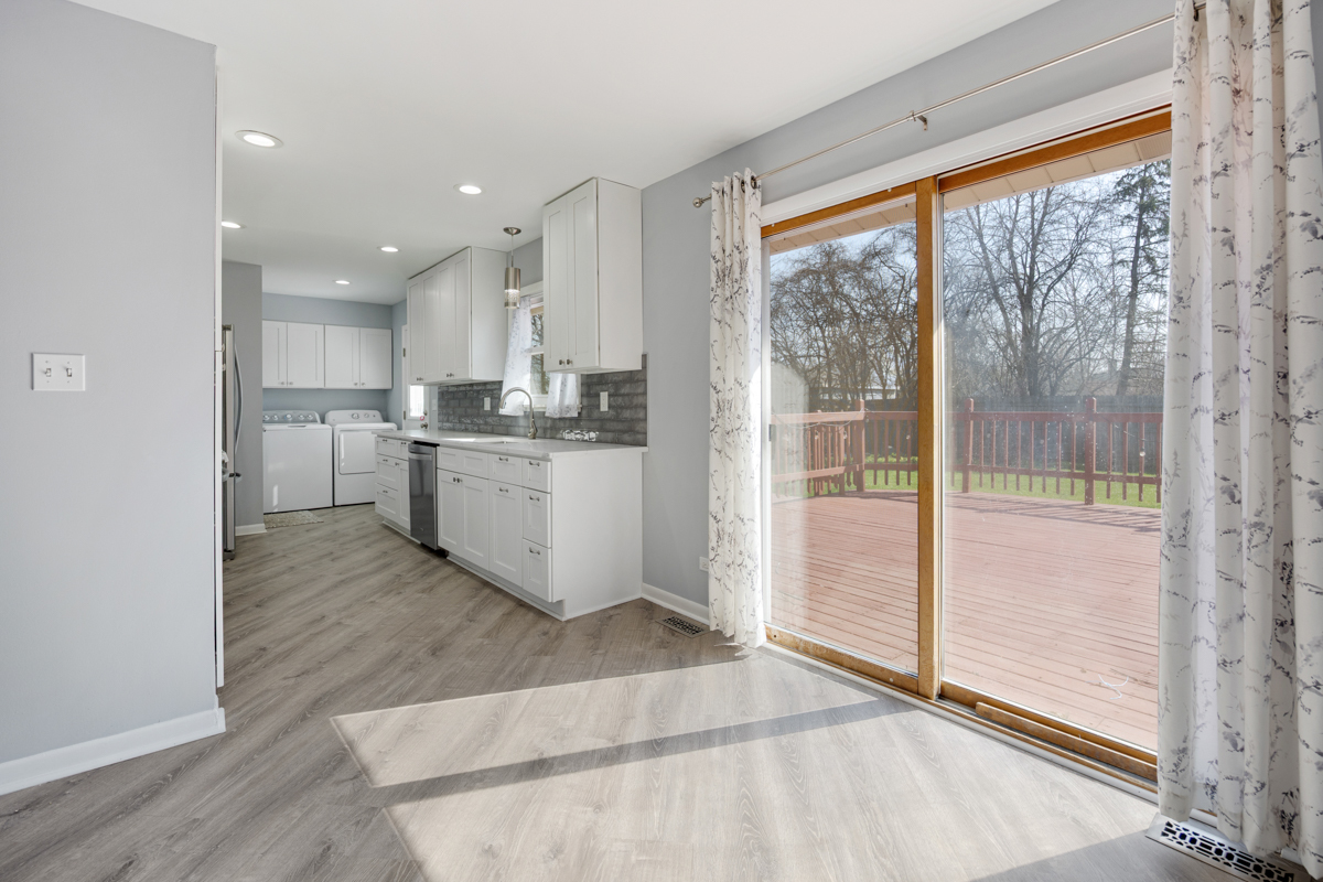 1241 Aspen Lane, Elk Grove Village, IL 60007