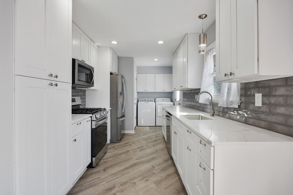 1241 Aspen Lane, Elk Grove Village, IL 60007