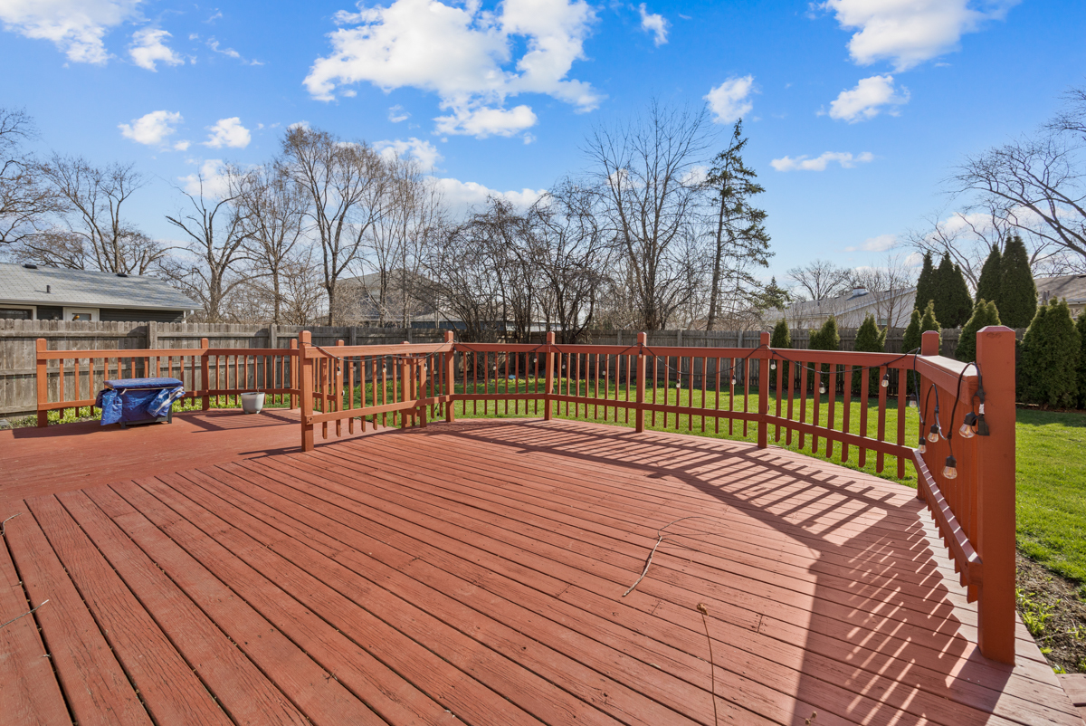 1241 Aspen Lane, Elk Grove Village, IL 60007