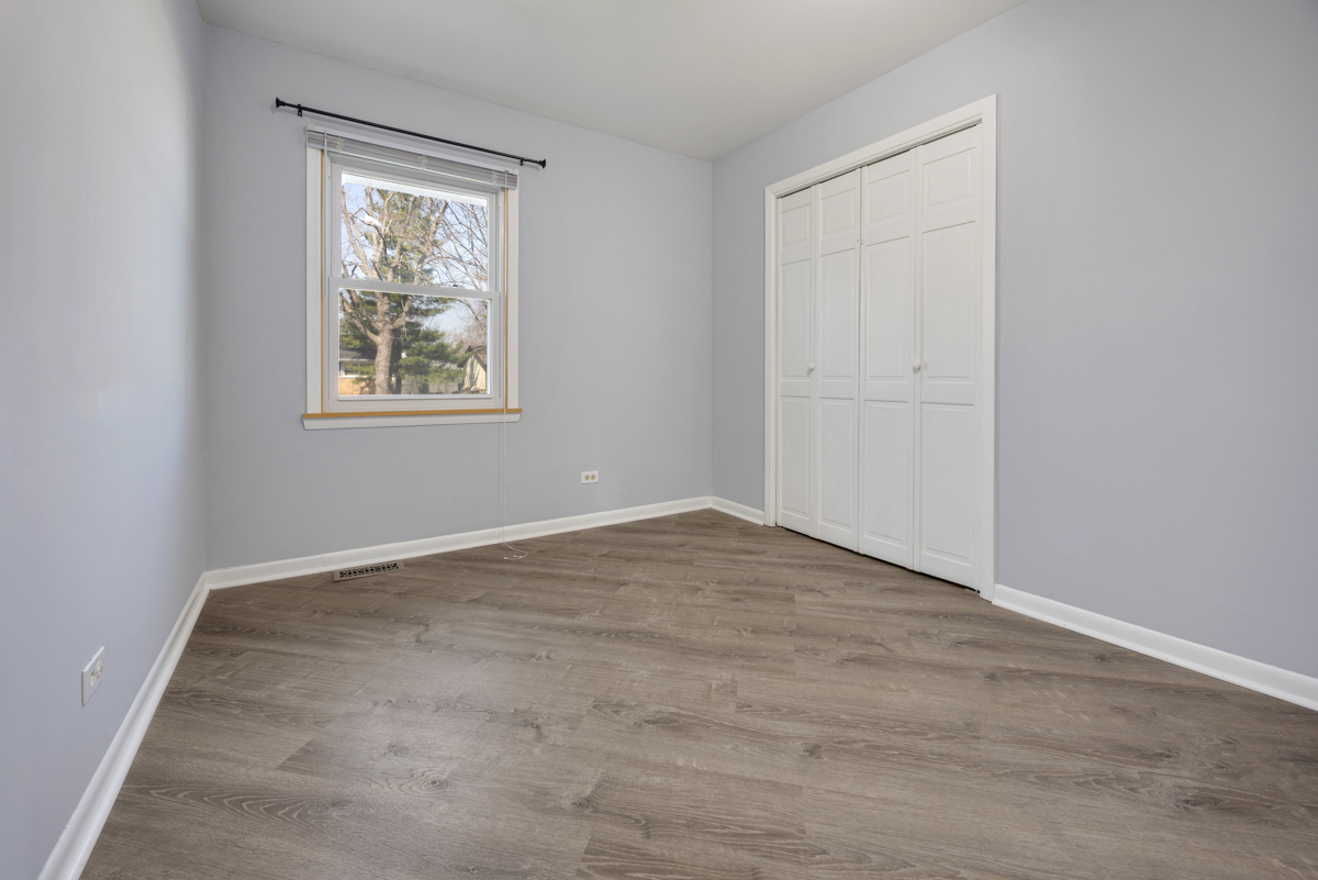 1241 Aspen Lane, Elk Grove Village, IL 60007