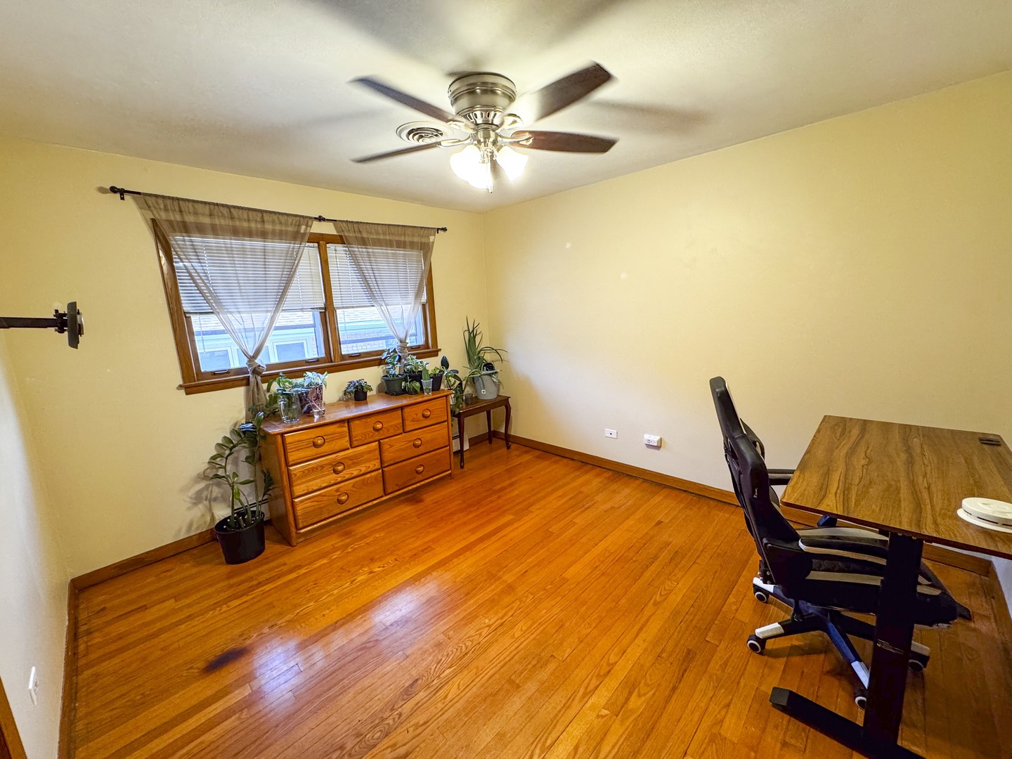 10824 Laporte Avenue, Oak Lawn, IL 60453