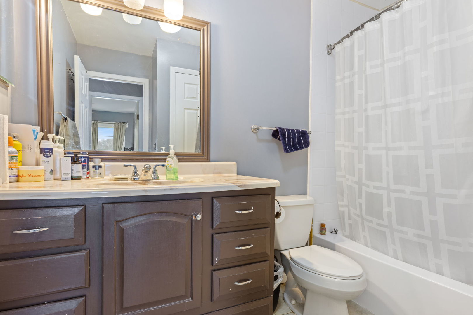 1055 HAMPTON HARBOR Harbor #1055, Schaumburg, IL 60193