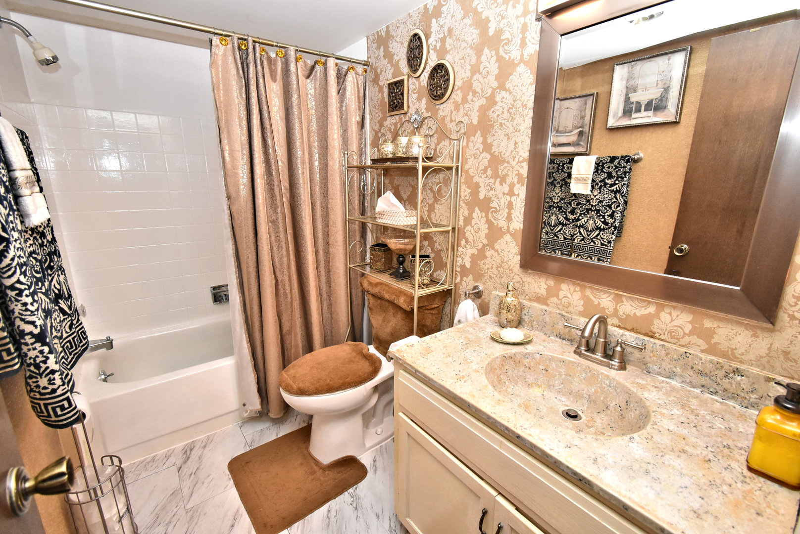 18855 Burnham Avenue #234, Lansing, IL 60438